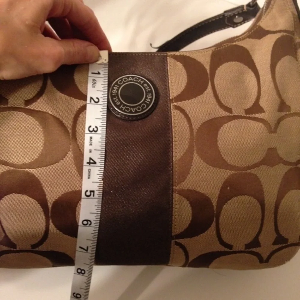 Coach brown sig c hobo bag zipper legacy stripe